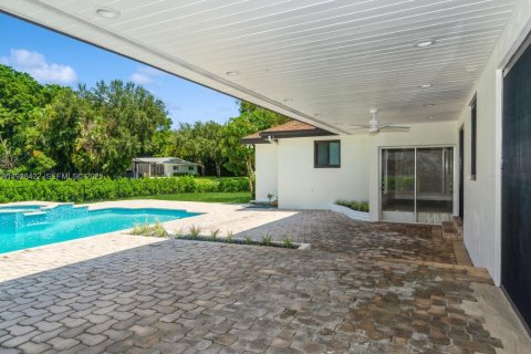 Villa ou maison à louer à Pinecrest, Floride: 4 chambres, 223.24 m2 № 1987520 - photo 22