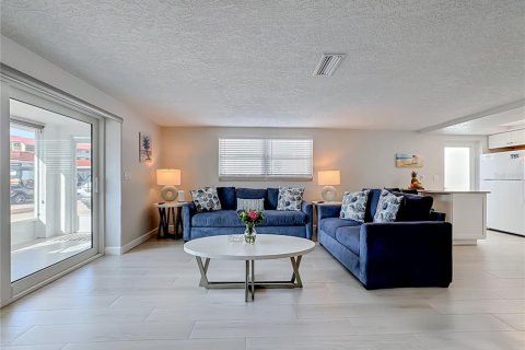 Villa ou maison à vendre à Sarasota, Floride: 2 chambres, 98.85 m2 № 2280232 - photo 19