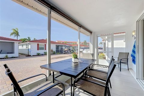 Villa ou maison à vendre à Sarasota, Floride: 2 chambres, 98.85 m2 № 2280232 - photo 30