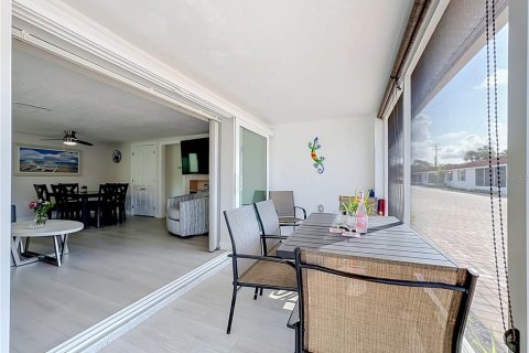 Villa ou maison à vendre à Sarasota, Floride: 2 chambres, 98.85 m2 № 2280232 - photo 26