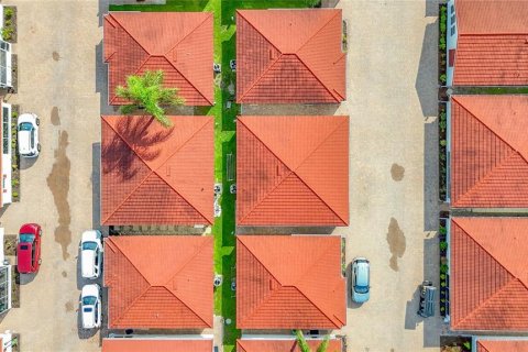 Villa ou maison à vendre à Sarasota, Floride: 2 chambres, 98.85 m2 № 2280232 - photo 5