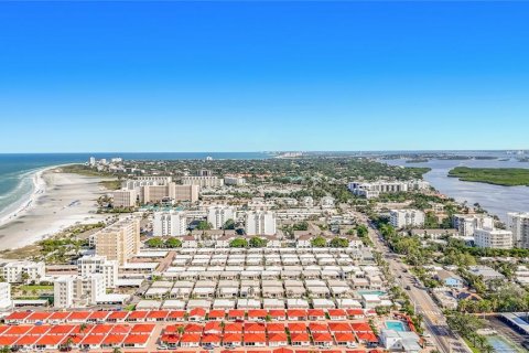 Villa ou maison à vendre à Sarasota, Floride: 2 chambres, 98.85 m2 № 2280232 - photo 6