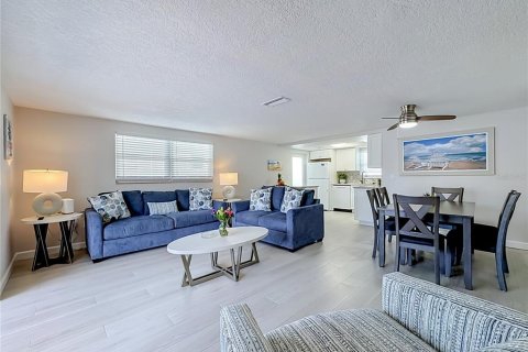 Villa ou maison à vendre à Sarasota, Floride: 2 chambres, 98.85 m2 № 2280232 - photo 21