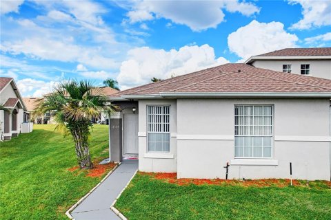Touwnhouse à vendre à Orlando, Floride: 3 chambres, 116.69 m2 № 2424205 - photo 2
