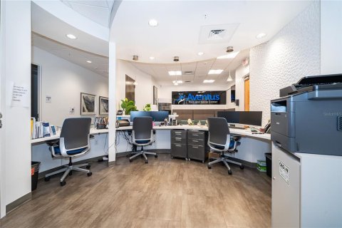 Propiedad comercial en venta en Oviedo, Florida, 435.71 m2 № 2098826 - foto 9