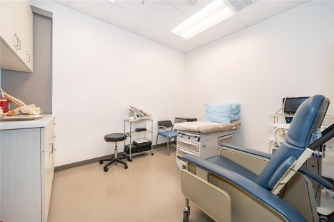 Propiedad comercial en venta en Oviedo, Florida, 435.71 m2 № 2098826 - foto 25