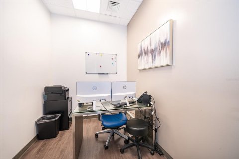 Propiedad comercial en venta en Oviedo, Florida, 435.71 m2 № 2098826 - foto 19