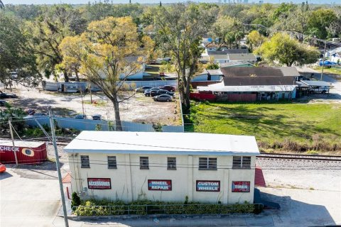 Commercial property in Tampa, Florida 226.5 sq.m. № 1584134 - photo 6