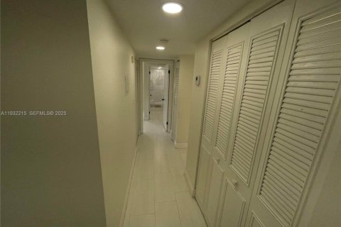 Copropriété à vendre à Miami, Floride: 3 chambres, 106 m2 № 1990797 - photo 9