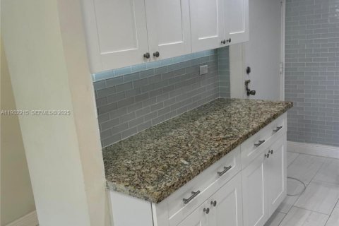 Copropriété à vendre à Miami, Floride: 3 chambres, 106 m2 № 1990797 - photo 3