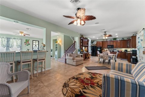 Villa ou maison à vendre à Punta Gorda, Floride: 3 chambres, 254.46 m2 № 2434987 - photo 6