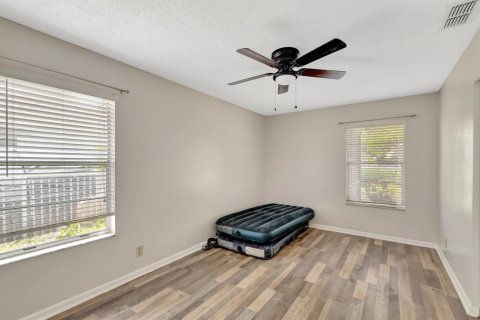 Casa en alquiler en Boynton Beach, Florida, 4 dormitorios, 110.55 m2 № 2270061 - foto 16