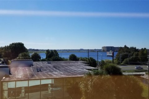 Propiedad comercial en alquiler en Orlando, Florida, 22.48 m2 № 1545219 - foto 6