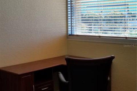 Propiedad comercial en alquiler en Orlando, Florida, 22.48 m2 № 1545219 - foto 9