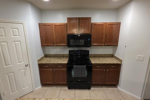 Townhouse in Riverview, Florida 2 bedrooms, 118.91 sq.m. № 2214644 - photo 11