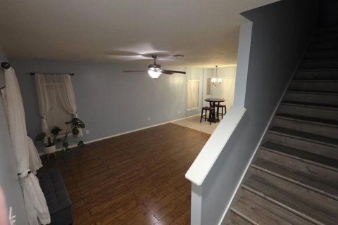Townhouse in Riverview, Florida 2 bedrooms, 118.91 sq.m. № 2214644 - photo 6