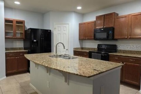 Townhouse in Riverview, Florida 2 bedrooms, 118.91 sq.m. № 2214644 - photo 10