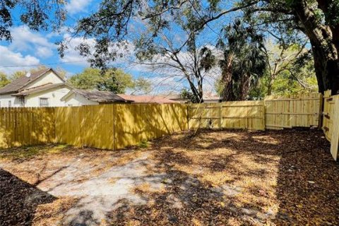 House in Tampa, Florida 3 bedrooms, 111.48 sq.m. № 2228504 - photo 6