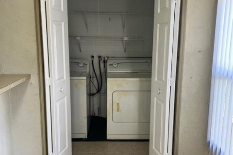 Купить кондоминиум в Таварес, Флорида 3 комнаты, 85.28м2, № 2218935 - фото 15