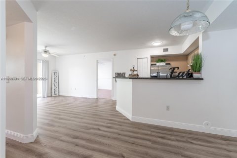 Copropriété à louer à West Palm Beach, Floride: 2 chambres, 98.48 m2 № 2024766 - photo 6