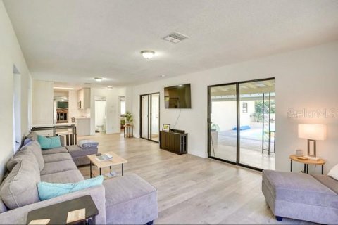 Casa en venta en Winter Haven, Florida, 3 dormitorios, 160.35 m2 № 1550550 - foto 6