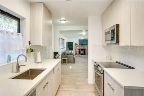 Casa en venta en Winter Haven, Florida, 3 dormitorios, 160.35 m2 № 1550550 - foto 4
