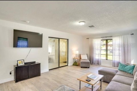 Casa en venta en Winter Haven, Florida, 3 dormitorios, 160.35 m2 № 1550550 - foto 7