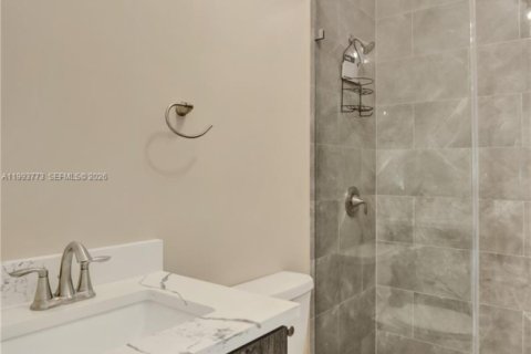 Casa en alquiler en Miami, Florida, 3 dormitorios, 117.43 m2 № 2055559 - foto 12