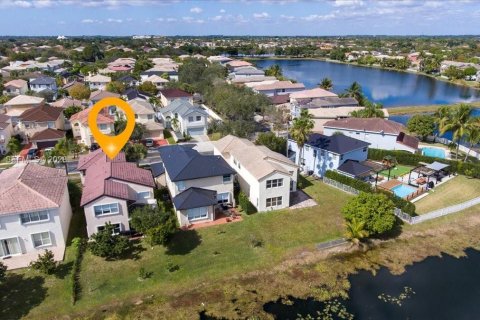 Купить виллу или дом в Мирамар, Флорида 4 спальни, 231.42м2, № 2024248 - фото 5