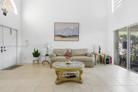 Купить виллу или дом в Мирамар, Флорида 4 спальни, 231.42м2, № 2024248 - фото 25