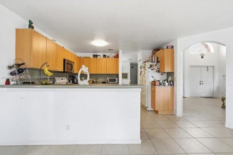 Купить виллу или дом в Мирамар, Флорида 4 спальни, 231.42м2, № 2024248 - фото 8