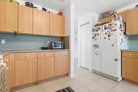 Купить виллу или дом в Мирамар, Флорида 4 спальни, 231.42м2, № 2024248 - фото 6