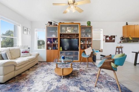 Купить виллу или дом в Мирамар, Флорида 4 спальни, 231.42м2, № 2024248 - фото 9