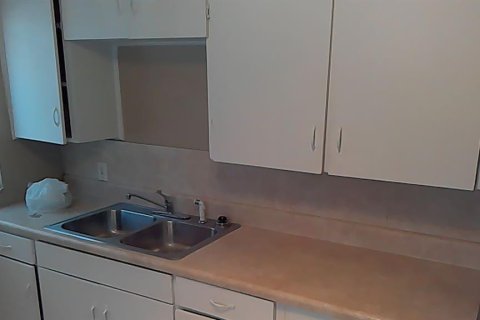 Casa en alquiler en Saint Petersburg, Florida, 2 dormitorios, 62.43 m2 № 1849593 - foto 6