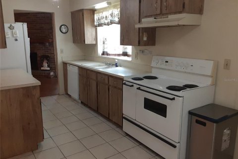 House in Lakeland, Florida 3 bedrooms, 123.1 sq.m. № 1912949 - photo 5