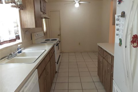 House in Lakeland, Florida 3 bedrooms, 123.1 sq.m. № 1912949 - photo 6
