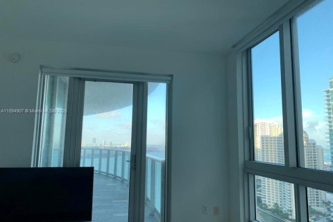 Снять в аренду кондоминиум в Майами, Флорида 2 спальни, 101.36м2, № 2034887 - фото 7
