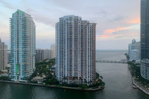 Кондоминиум с 2 спальнями в Майами, Флорида № 2034887
