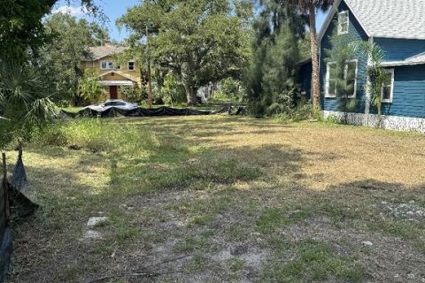 Terreno en venta en Saint Petersburg, Florida № 1903097 - foto 1