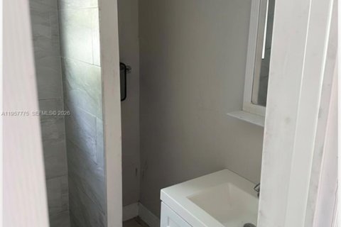 Propiedad comercial en venta en Deerfield Beach, Florida, 93.37 m2 № 2017456 - foto 14