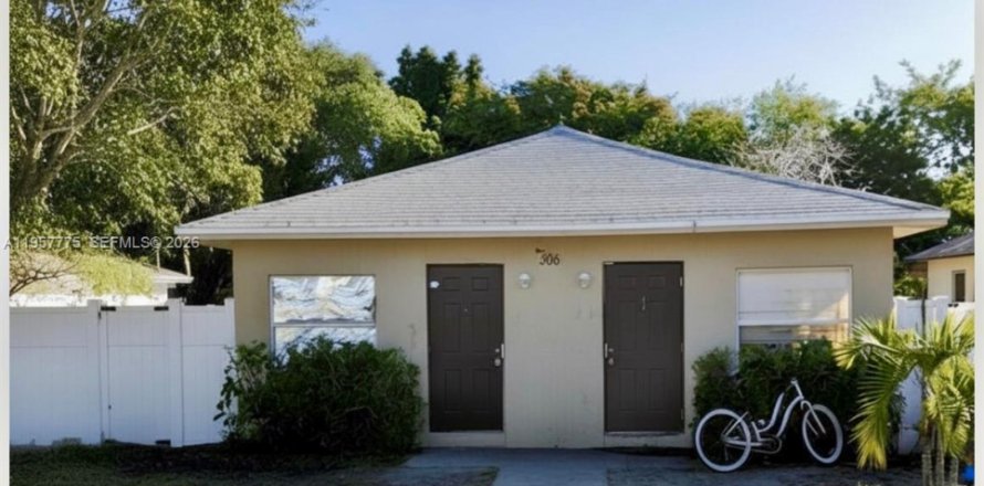 Propiedad comercial en Deerfield Beach, Florida 93.37 m2 № 2017456