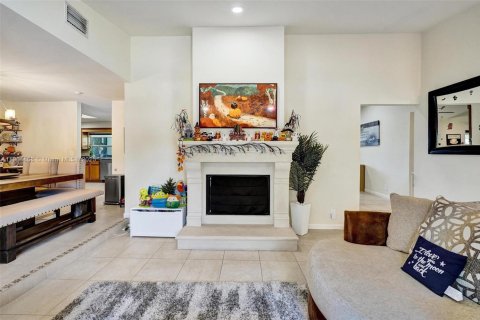 Villa ou maison à vendre à Plantation, Floride: 4 chambres, 220.36 m2 № 1956305 - photo 6