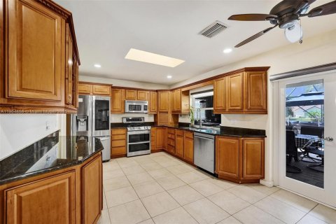 Villa ou maison à vendre à Plantation, Floride: 4 chambres, 220.36 m2 № 1956305 - photo 10