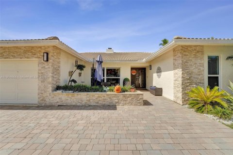 Villa ou maison à vendre à Plantation, Floride: 4 chambres, 220.36 m2 № 1956305 - photo 2