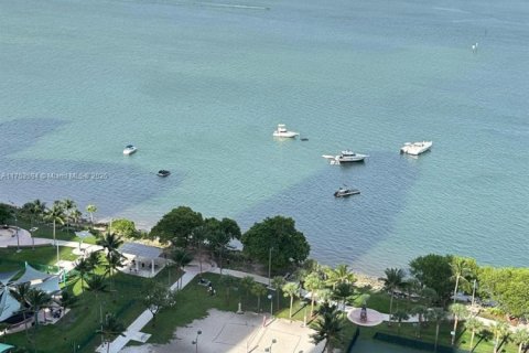 Condominio en venta en Miami, Florida, 1 dormitorio, 76.64 m2 № 2077218 - foto 15