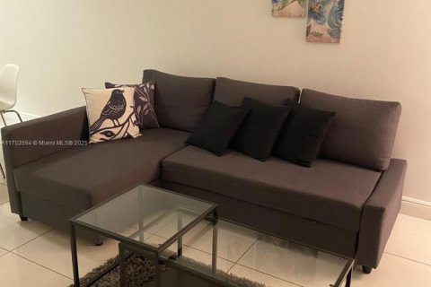 Condominio en venta en Miami, Florida, 1 dormitorio, 76.64 m2 № 2077218 - foto 12