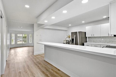 Villa ou maison à vendre à Sarasota, Floride: 3 chambres, 196.58 m2 № 2404370 - photo 17
