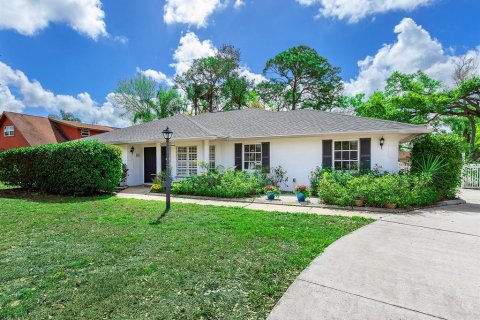 Villa ou maison à vendre à Sarasota, Floride: 3 chambres, 196.58 m2 № 2404370 - photo 4