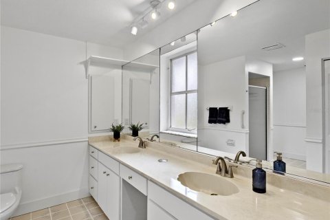 Villa ou maison à vendre à Sarasota, Floride: 3 chambres, 196.58 m2 № 2404370 - photo 30