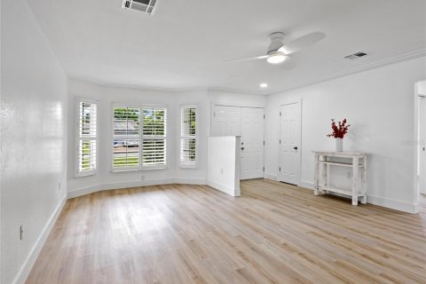 Villa ou maison à vendre à Sarasota, Floride: 3 chambres, 196.58 m2 № 2404370 - photo 10